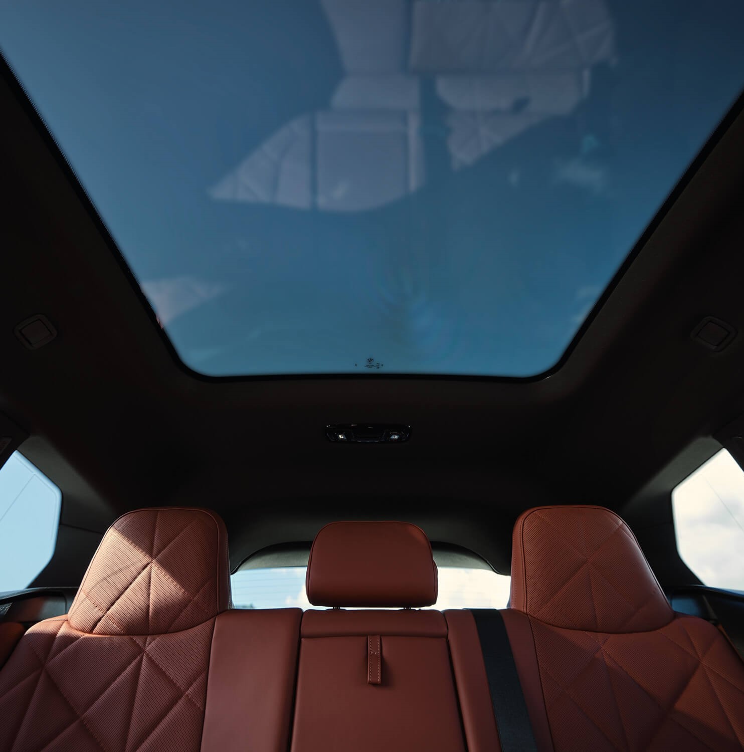 Lyxig elbil istället för tesla 2025. BMW iX är en elektrisk lyxbil.